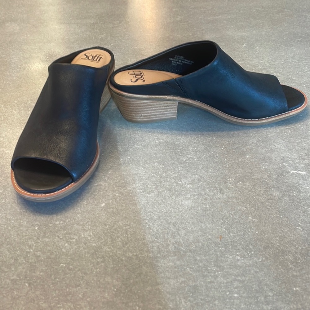 Sofft Black Leather Open-Toe Mules with Stacked Heel